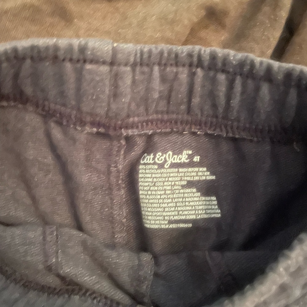 Bundle of 8 boy shorts Cat & Jack, Hurley, Carter’s Blue & Black Athletic Shorts - Picture 2 of 10